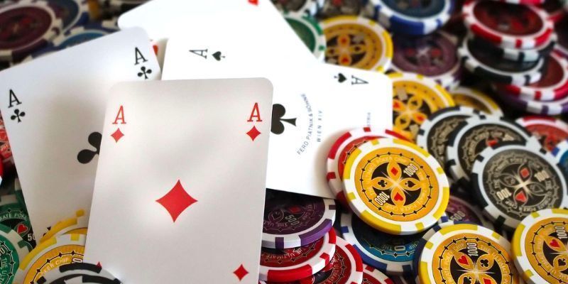 Luật Chơi Poker - Hướng Dẫn Đánh Poker Dễ Hiểu Nhất 4 luat-choi-poker-day-du